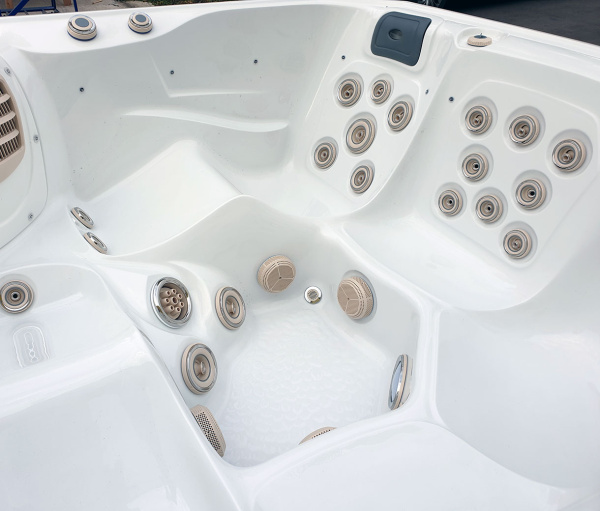 Гидромассажный спа-бассейн JNJ Spas Storm SPA-637